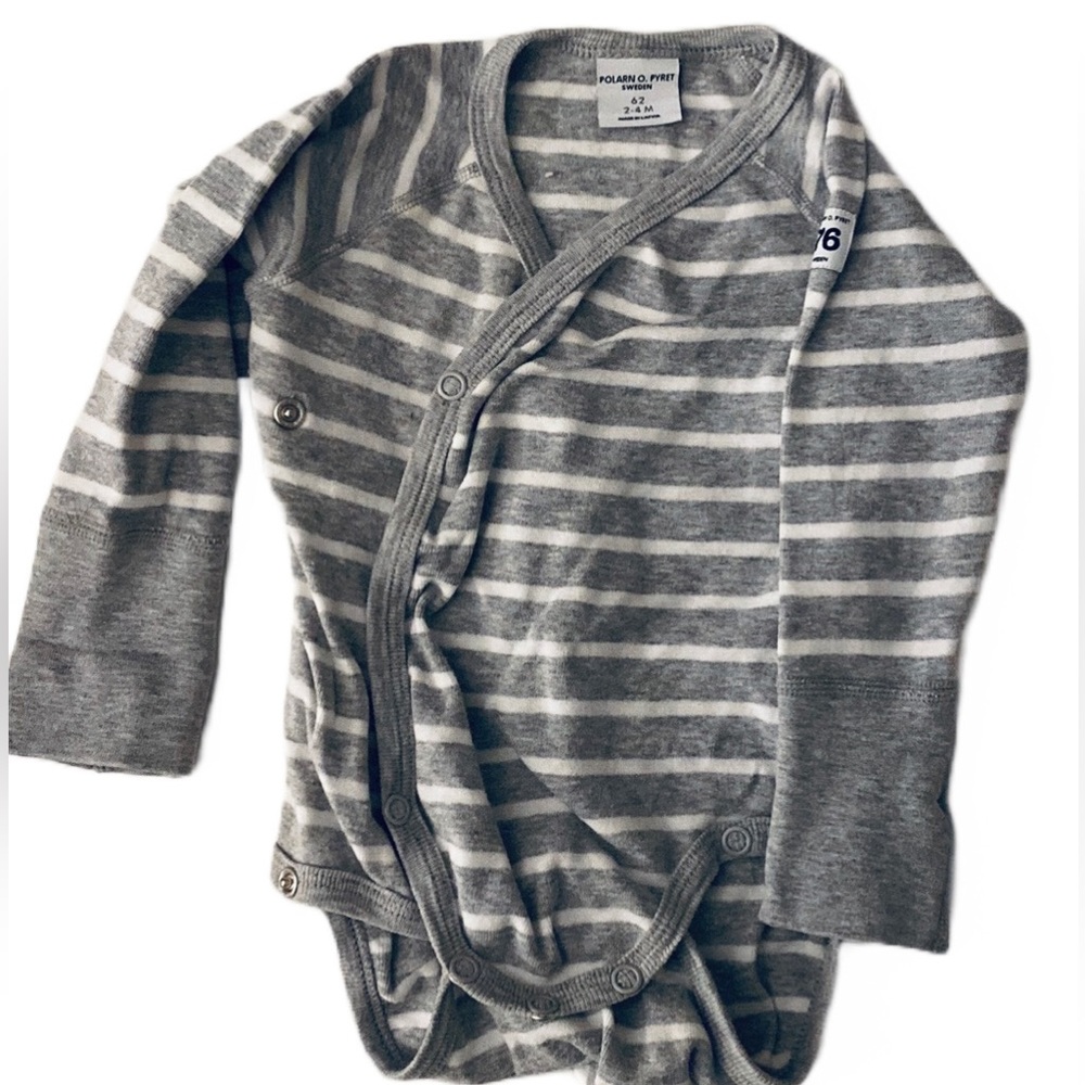 Polar o.pyret grey and white stripe baby onesie 62 (2-4 M)